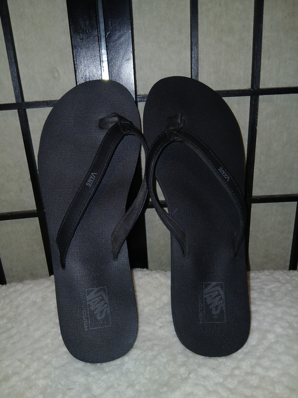 Vans All-Black Thong Flip Flops